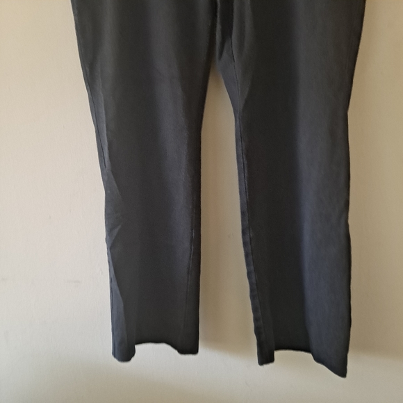 'Chicos Short' Black Flat Front Slack Trouser Pants - Picture 6 of 7
